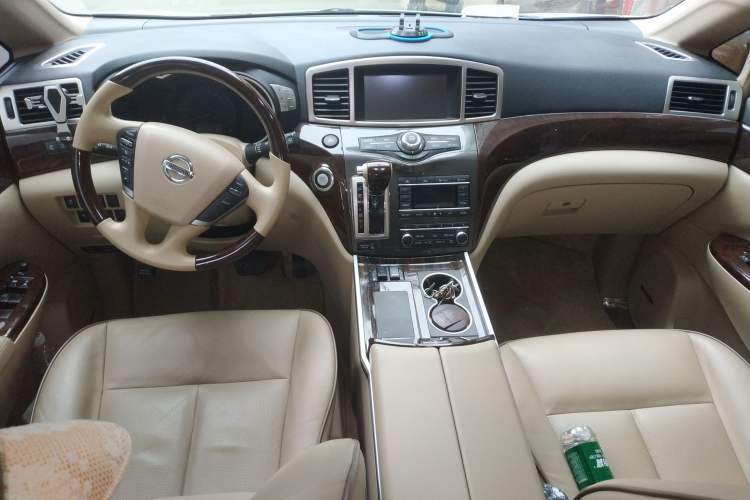 Used Nissan Quest 2015 3.5L SL Center Console