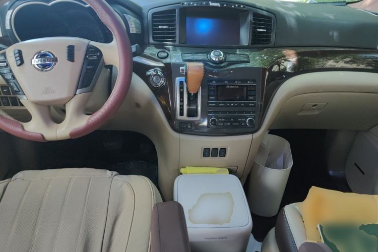 Used Nissan Quest 2015 3.5L SL Center Console