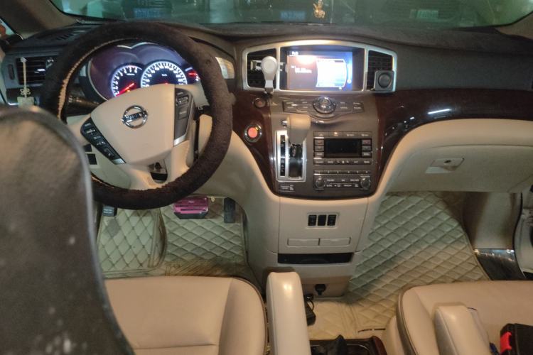 Used Nissan Quest 2015 3.5L SL Center Console