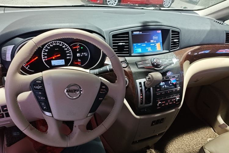 Used Nissan Quest 2015 3.5L SL Center Console