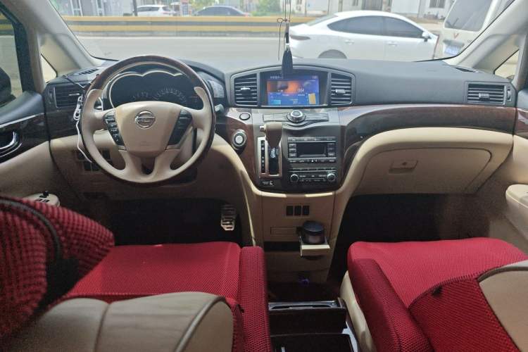 Used Nissan Quest 2015 3.5L SL Center Console