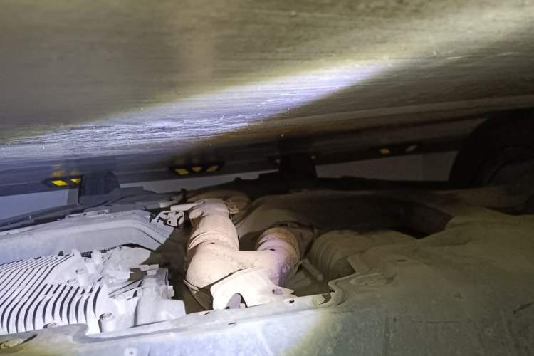 Used Nissan Quest 2015 3.5L SL Chassis Front