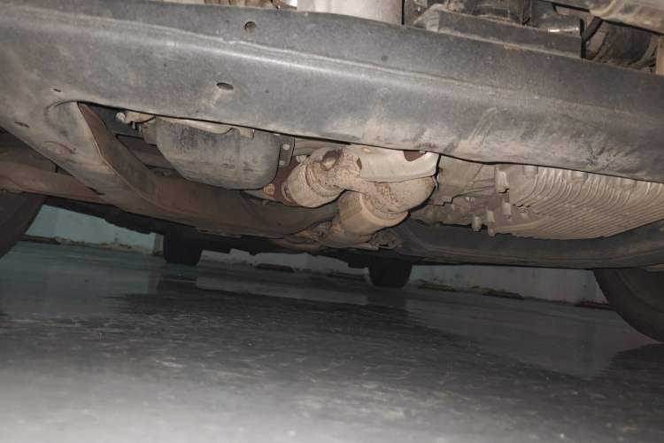 Used Nissan Quest 2015 3.5L SL Chassis Front