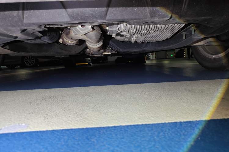 Used Nissan Quest 2015 3.5L SL Chassis Front