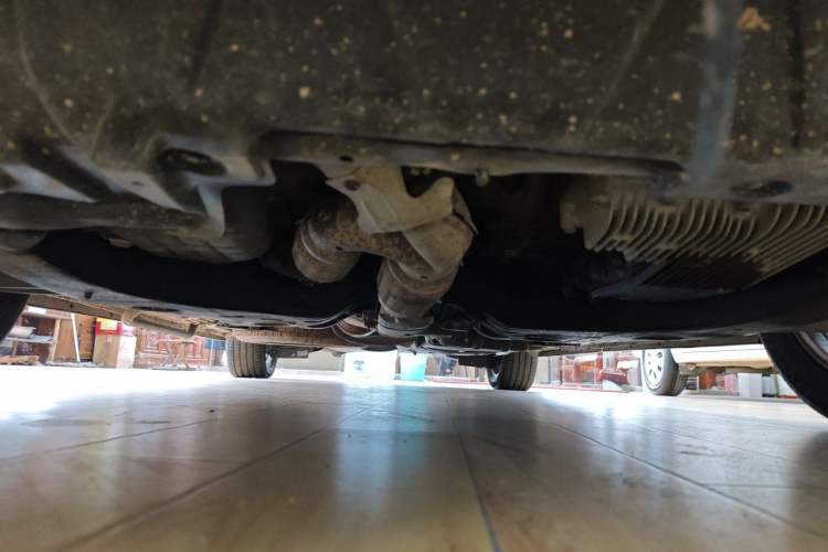 Used Nissan Quest 2015 3.5L SL Chassis Front
