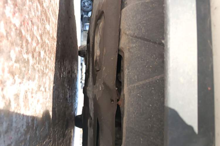 Used Nissan Quest 2015 3.5L SL Chassis Front