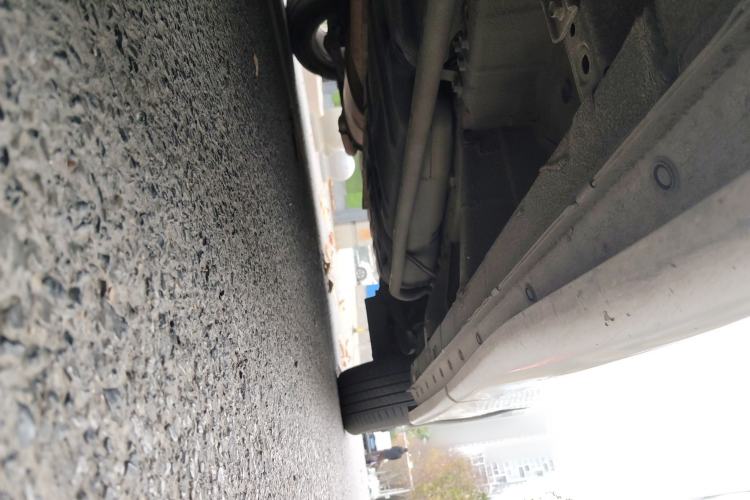 Used Nissan Quest 2015 3.5L SL Chassis Front Left