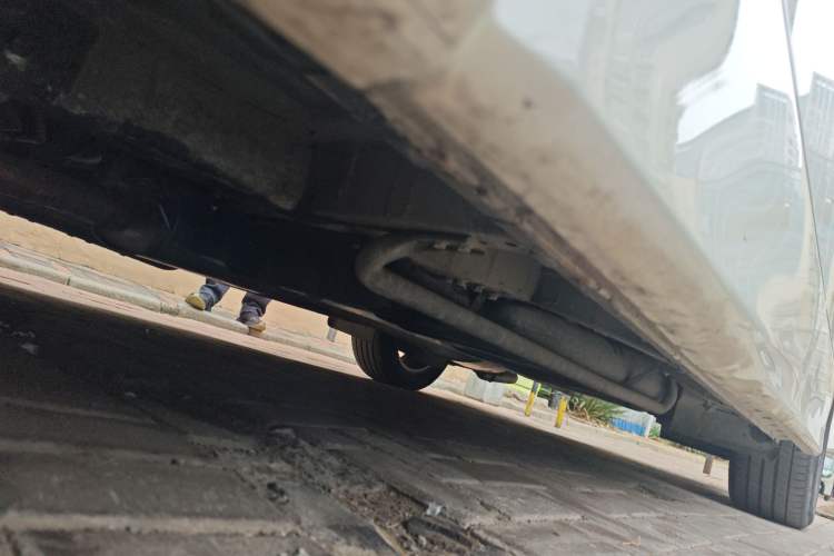 Used Nissan Quest 2015 3.5L SL Chassis Front Left