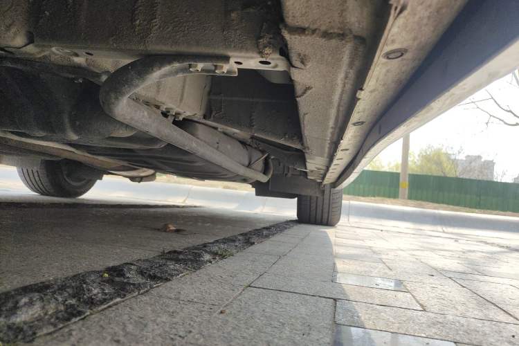 Used Nissan Quest 2015 3.5L SL Chassis Front Left