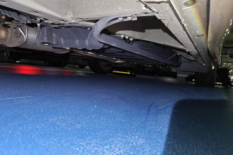 Used Nissan Quest 2015 3.5L SL Chassis Front Left