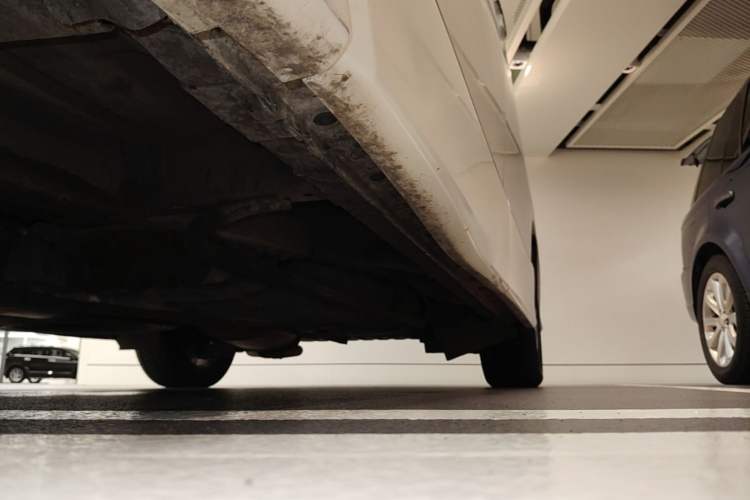 Used Nissan Quest 2015 3.5L SL Chassis Front Left