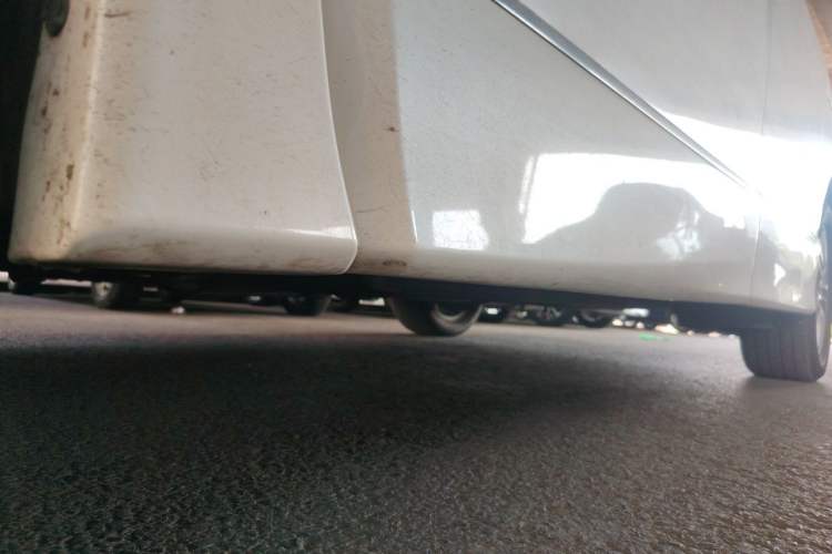 Used Nissan Quest 2015 3.5L SL Chassis Front Left