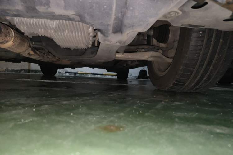 Used Nissan Quest 2015 3.5L SL Chassis Front Left