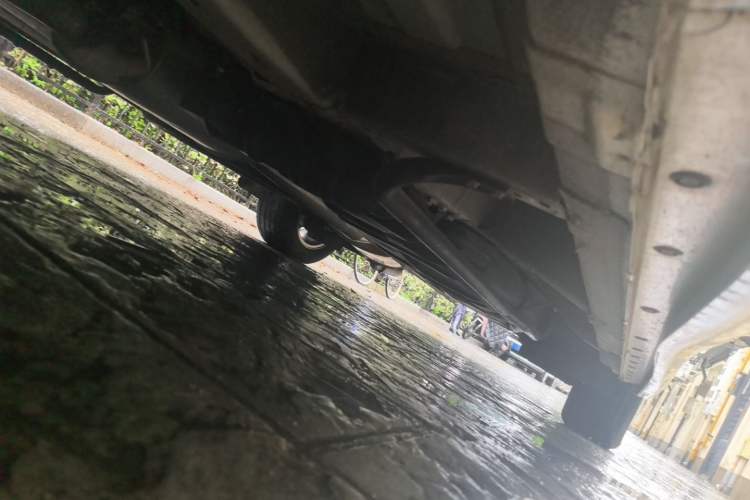 Used Nissan Quest 2015 3.5L SL Chassis Front Left