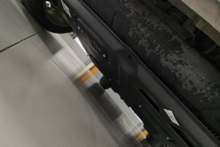Used Nissan Quest 2015 3.5L SL Chassis Front Left