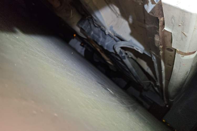 Used Nissan Quest 2015 3.5L SL Chassis Front Left
