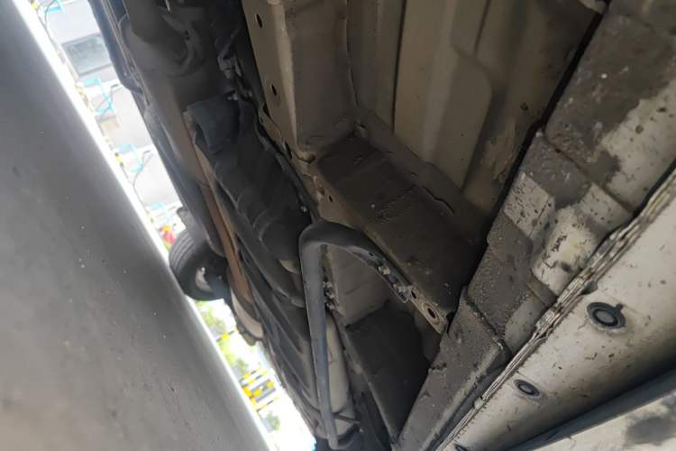 Used Nissan Quest 2015 3.5L SL Chassis Front Left