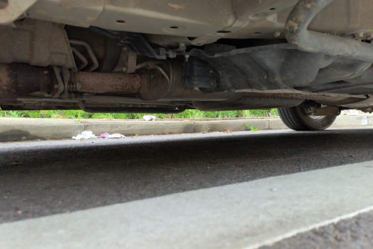 Used Nissan Quest 2015 3.5L SL Chassis Front Left
