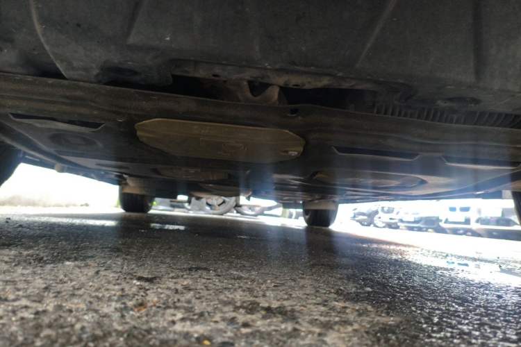 Used Nissan Quest 2015 3.5L SL Chassis Front