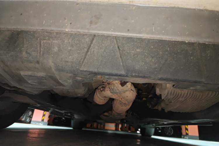 Used Nissan Quest 2015 3.5L SL Chassis Front