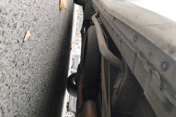 Used Nissan Quest 2015 3.5L SL Chassis Front Right