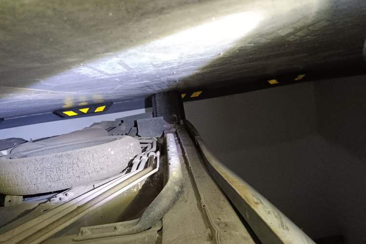 Used Nissan Quest 2015 3.5L SL Chassis Front Right