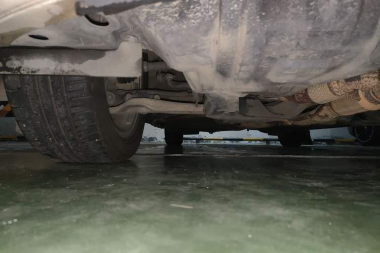 Used Nissan Quest 2015 3.5L SL Chassis Front Right