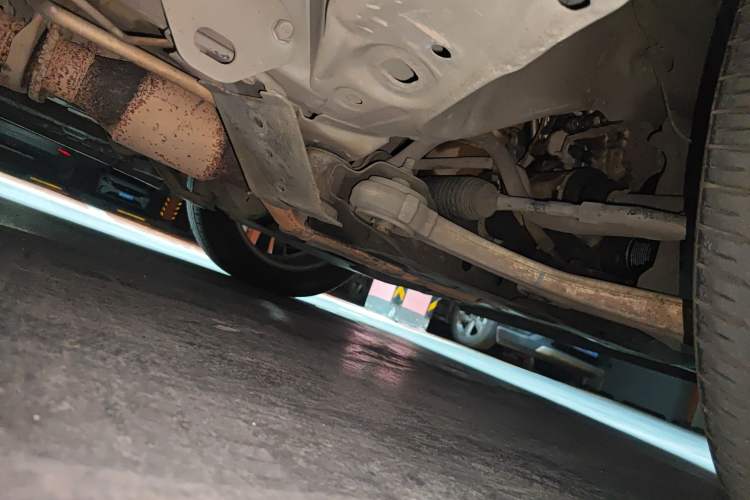 Used Nissan Quest 2015 3.5L SL Chassis Front Right