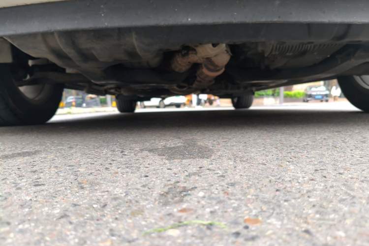 Used Nissan Quest 2015 3.5L SL Chassis Front