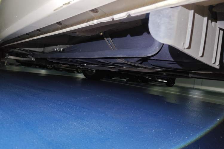 Used Nissan Quest 2015 3.5L SL Chassis Rear Left