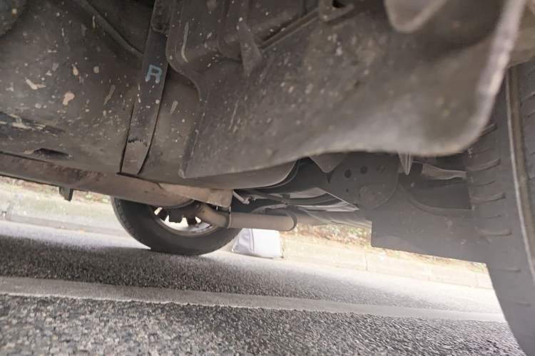 Used Nissan Quest 2015 3.5L SL Chassis Rear Left