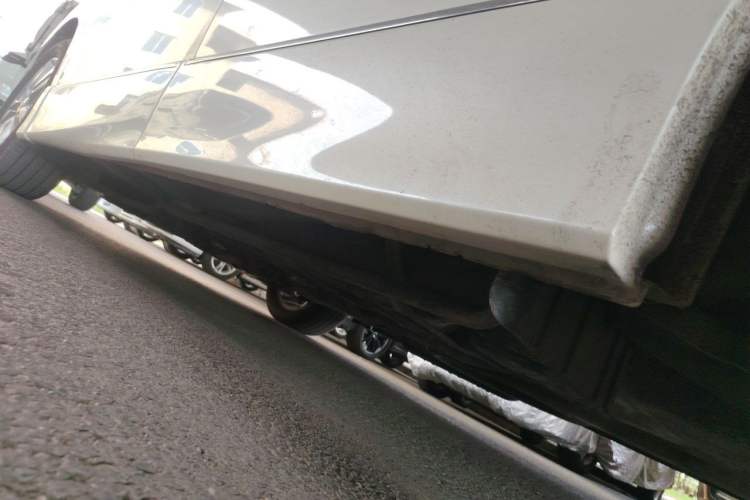 Used Nissan Quest 2015 3.5L SL Chassis Rear Left