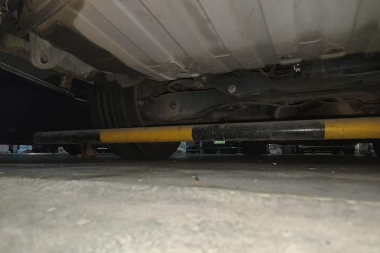 Used Nissan Quest 2015 3.5L SL Chassis Rear Left
