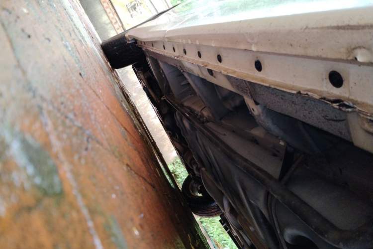 Used Nissan Quest 2015 3.5L SL Chassis Rear Left