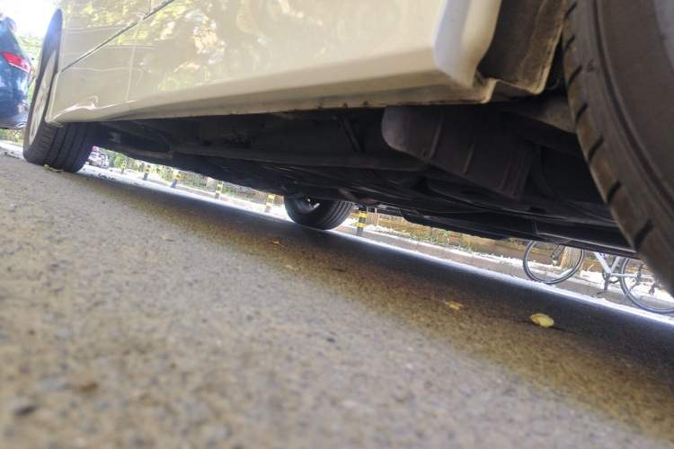 Used Nissan Quest 2015 3.5L SL Chassis Rear Left