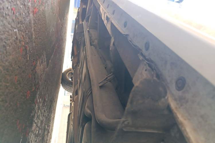Used Nissan Quest 2015 3.5L SL Chassis Rear Left