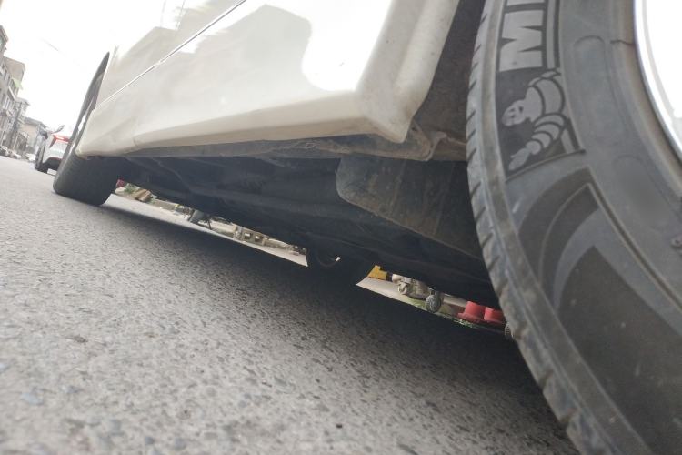Used Nissan Quest 2015 3.5L SL Chassis Rear Left