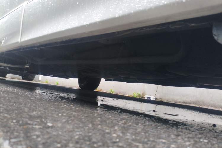 Used Nissan Quest 2015 3.5L SL Chassis Rear Left