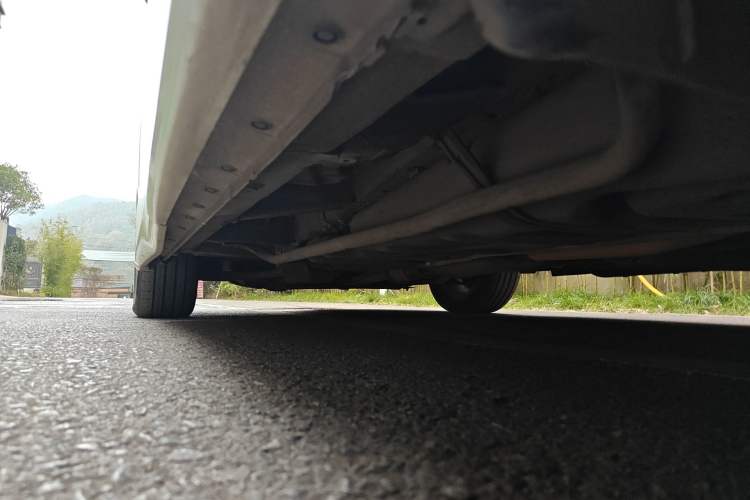 Used Nissan Quest 2015 3.5L SL Chassis Rear Left