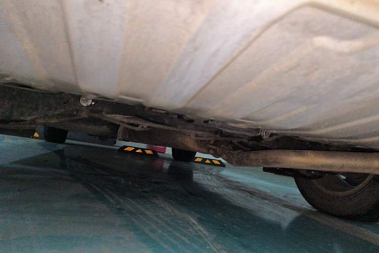 Used Nissan Quest 2015 3.5L SL Chassis Rear