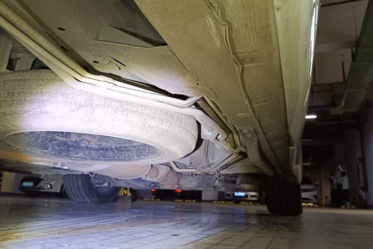 Used Nissan Quest 2015 3.5L SL Chassis Rear Right
