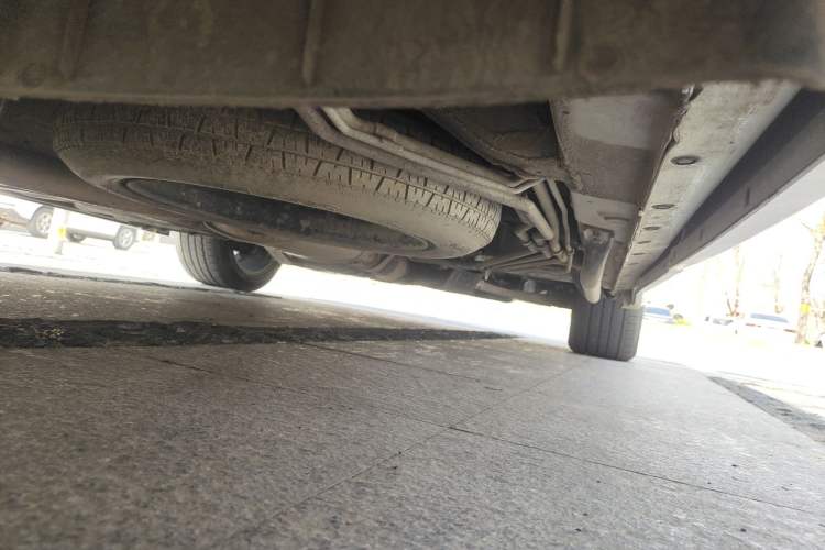 Used Nissan Quest 2015 3.5L SL Chassis Rear Right