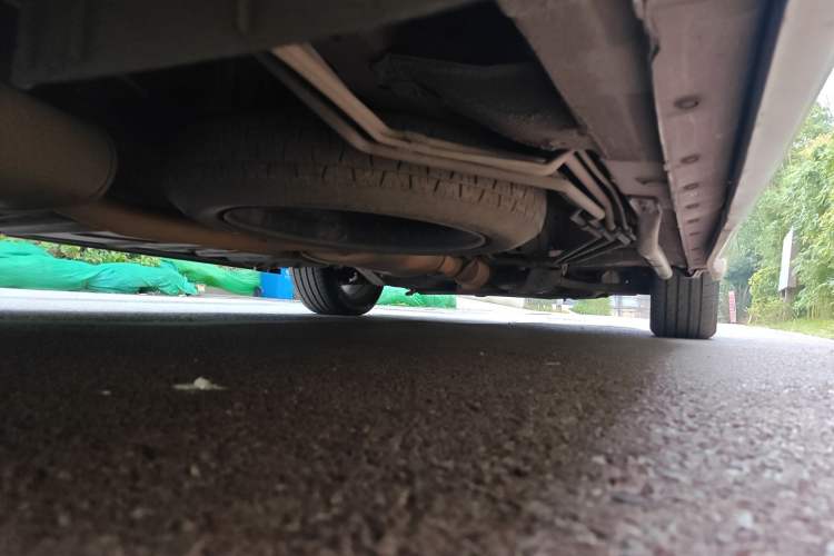 Used Nissan Quest 2015 3.5L SL Chassis Rear Right