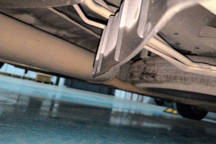 Used Nissan Quest 2015 3.5L SL Chassis Rear Right