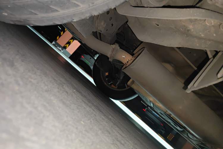 Used Nissan Quest 2015 3.5L SL Chassis Rear Right