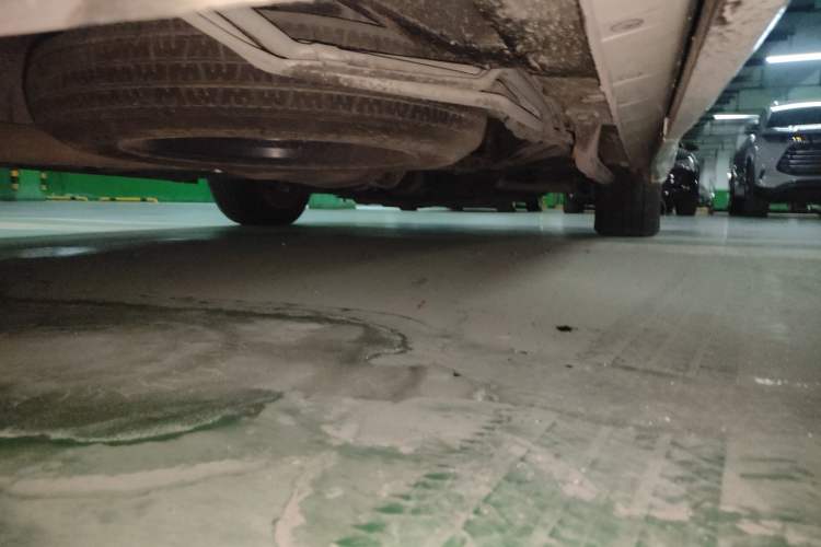 Used Nissan Quest 2015 3.5L SL Chassis Rear Right