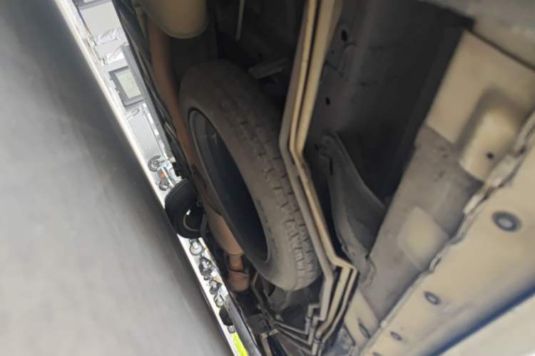 Used Nissan Quest 2015 3.5L SL Chassis Rear Right
