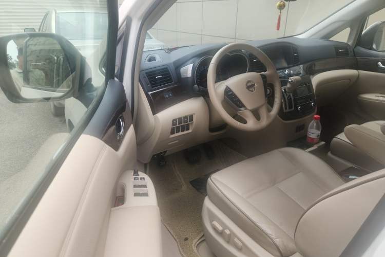 Used Nissan Quest 2015 3.5L SL Driver Seat