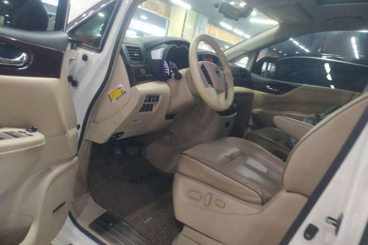Used Nissan Quest 2015 3.5L SL Driver Seat