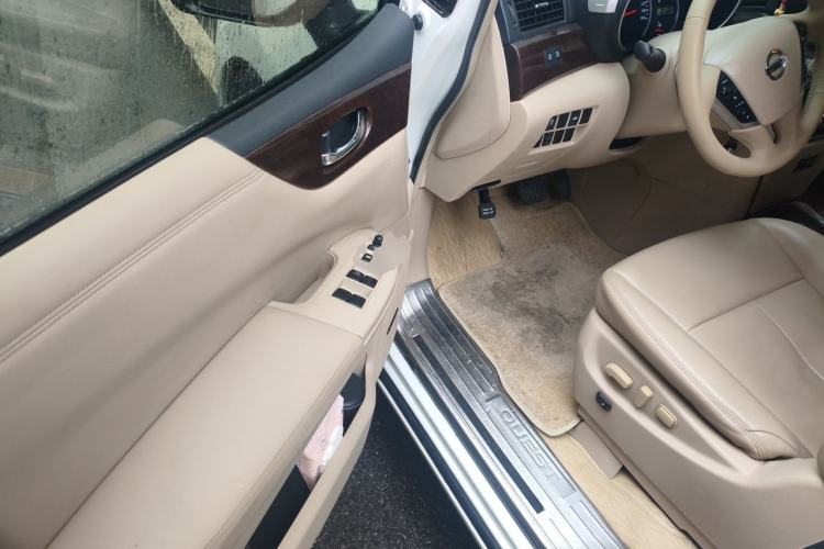 Used Nissan Quest 2015 3.5L SL Driver Seat